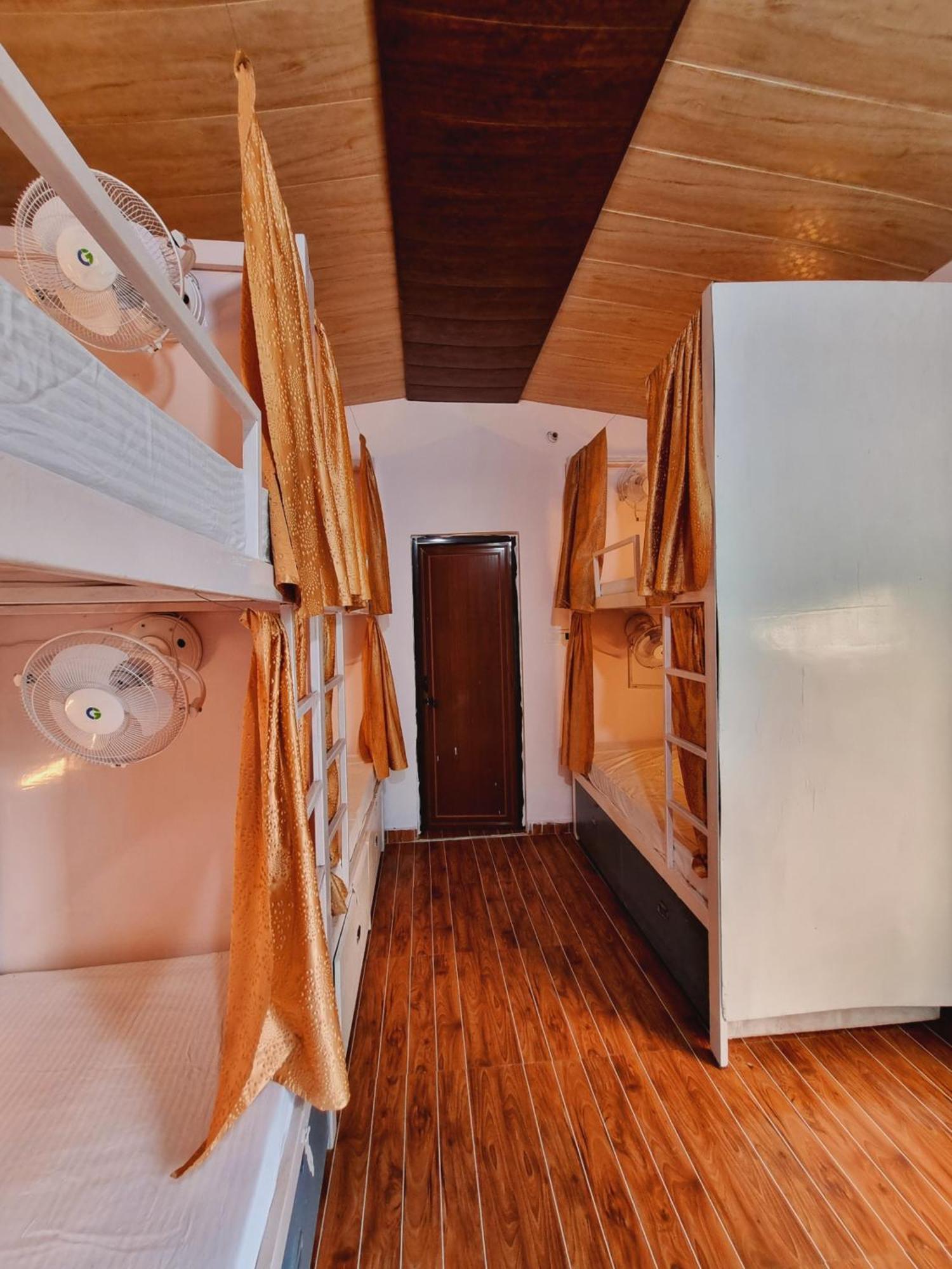 Landlopers Hostel Rishīkesh Eksteriør bilde