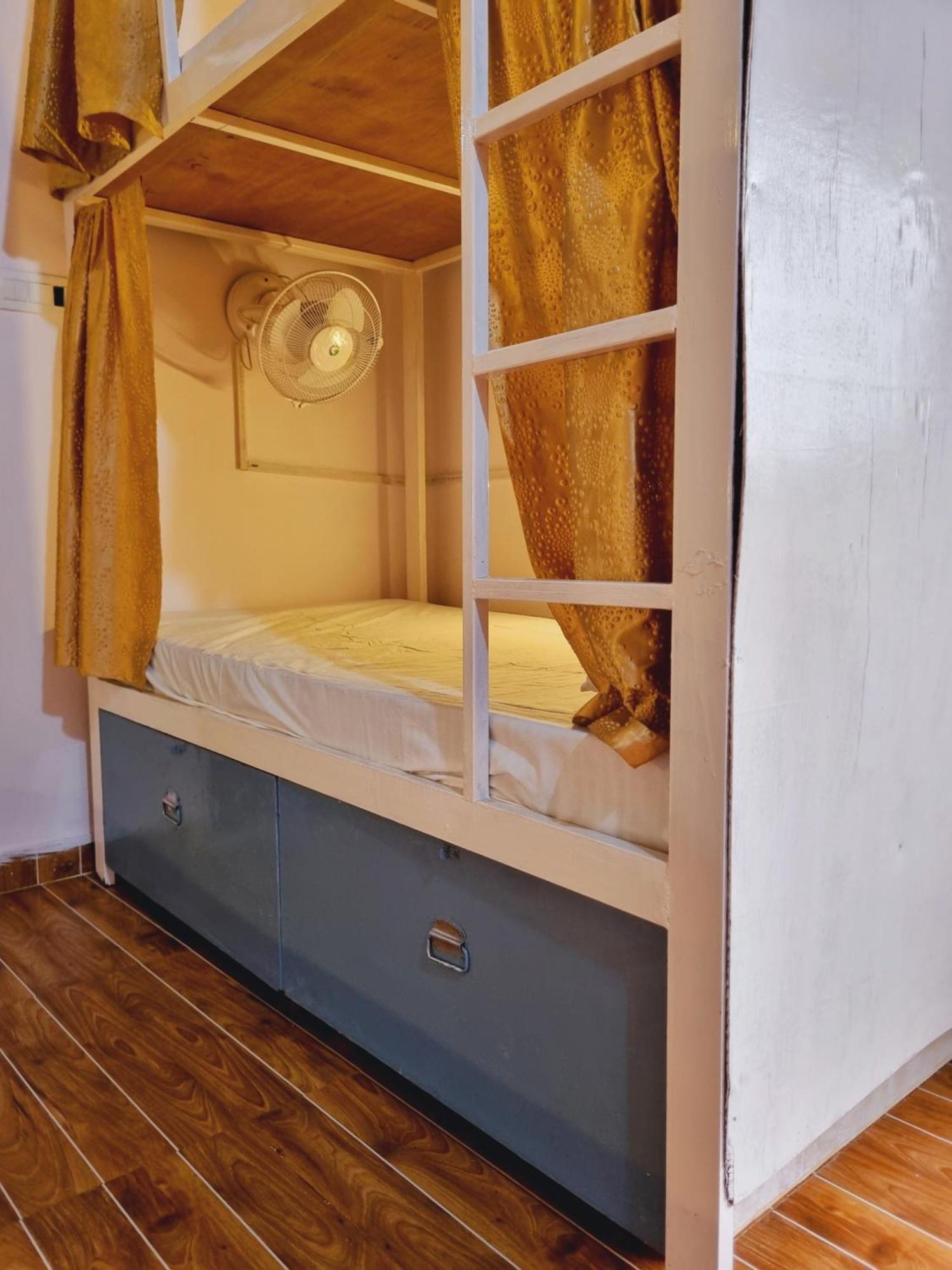 Landlopers Hostel Rishīkesh Eksteriør bilde