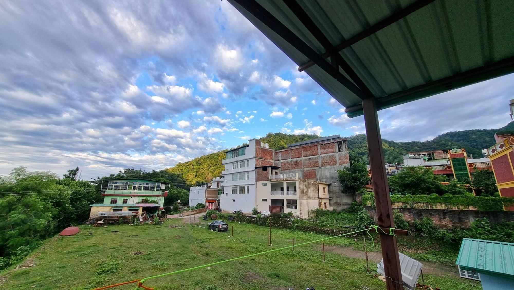 Landlopers Hostel Rishīkesh Eksteriør bilde