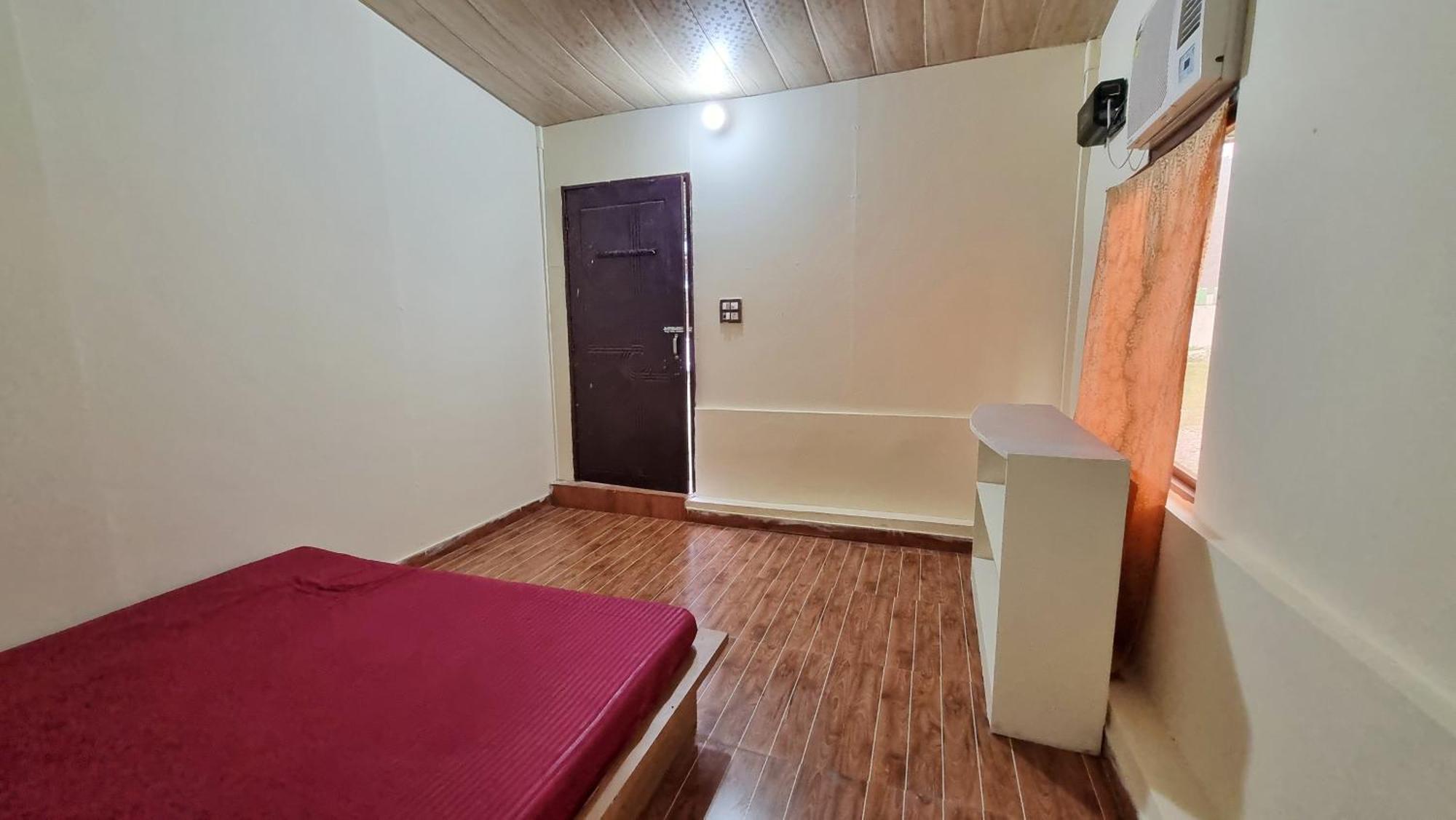 Landlopers Hostel Rishīkesh Eksteriør bilde