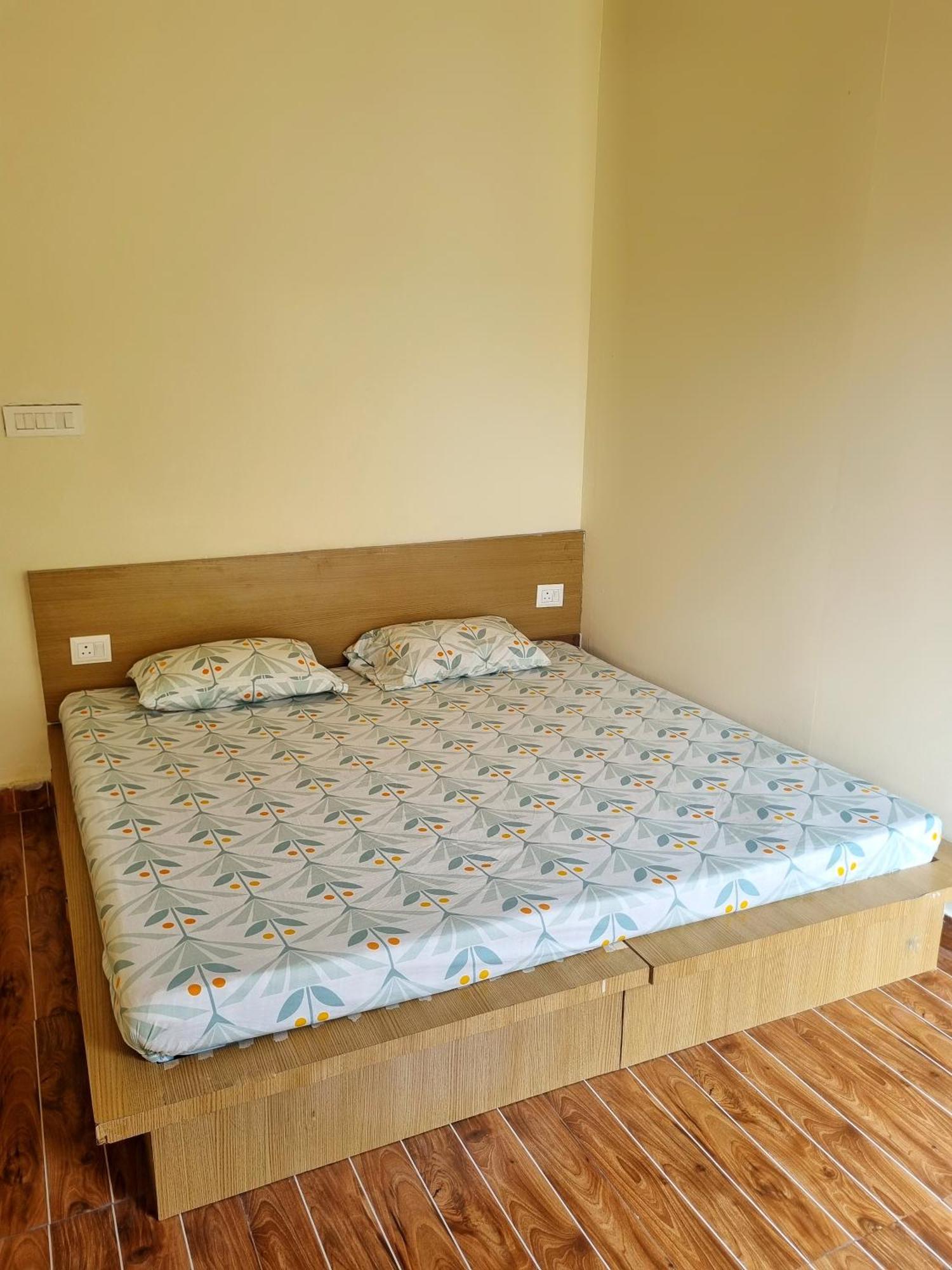 Landlopers Hostel Rishīkesh Eksteriør bilde