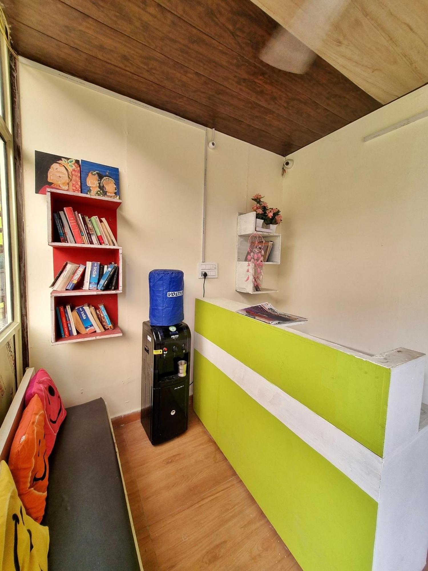 Landlopers Hostel Rishīkesh Eksteriør bilde
